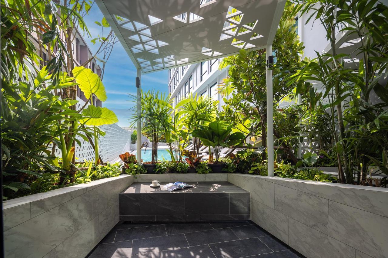 Travelodge Phuket Town Екстер'єр фото