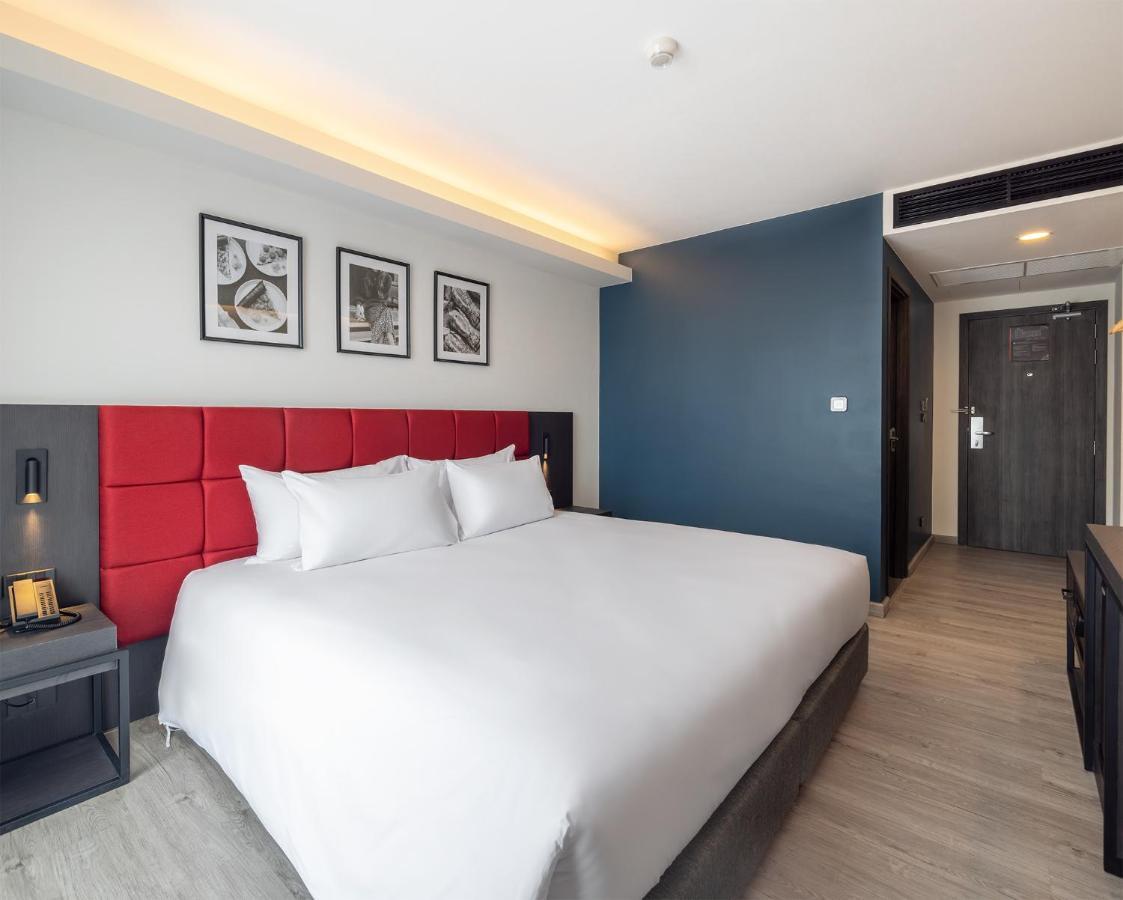 Travelodge Phuket Town Екстер'єр фото