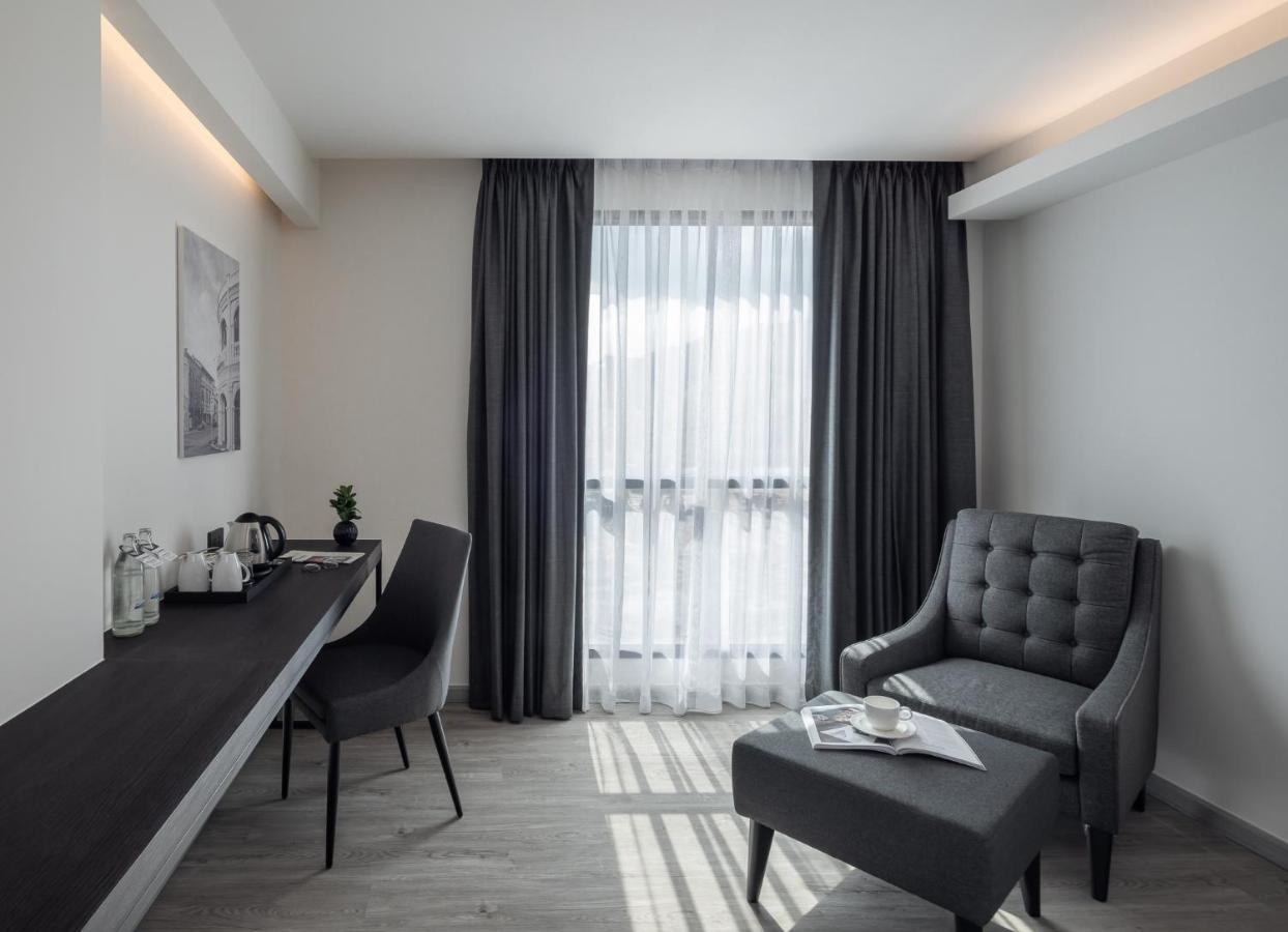 Travelodge Phuket Town Екстер'єр фото